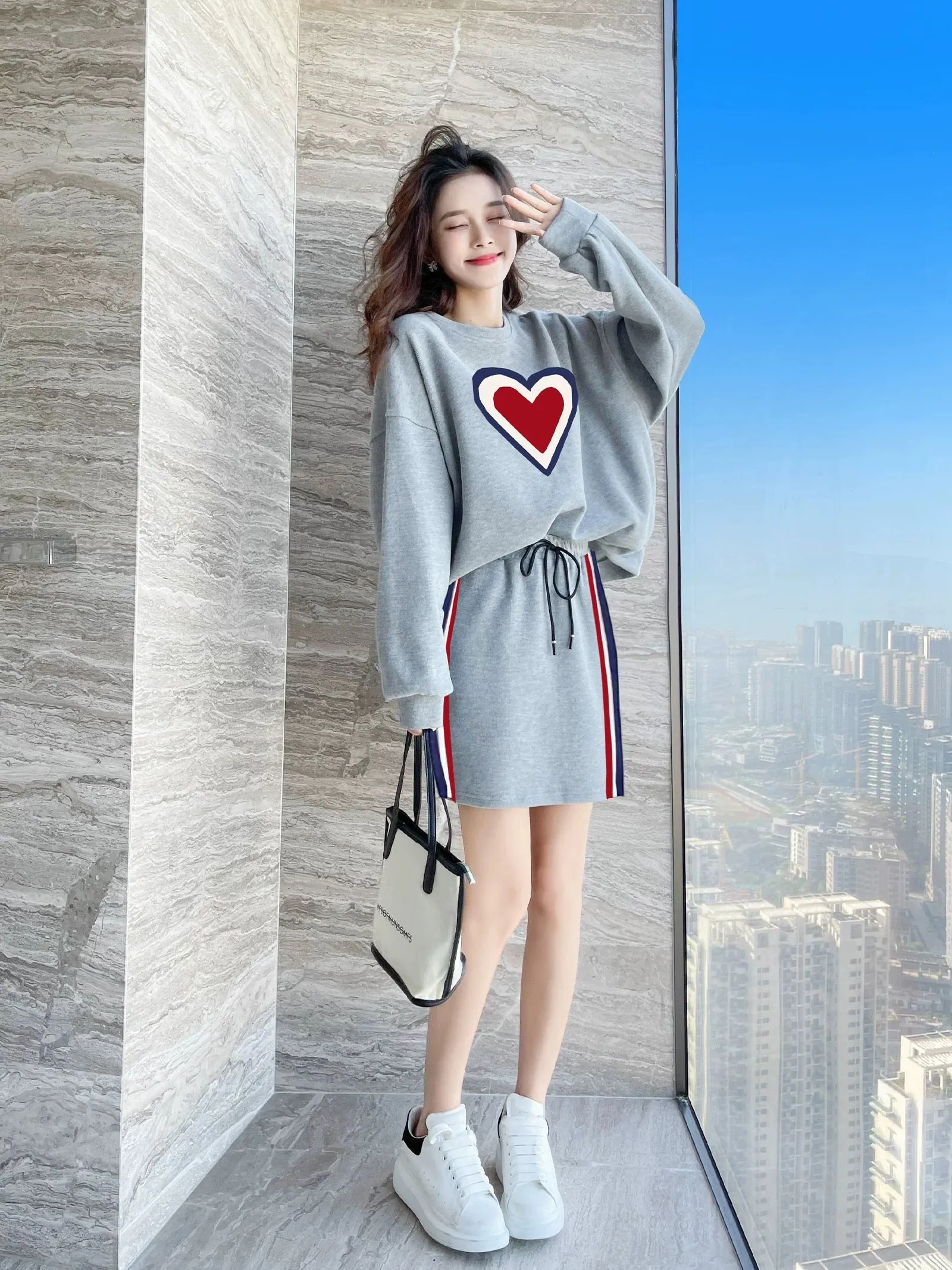 Autumn suit for women 2024 new style early autumn this year's popular sweatshirt two-piece set autumn women's clothing petite