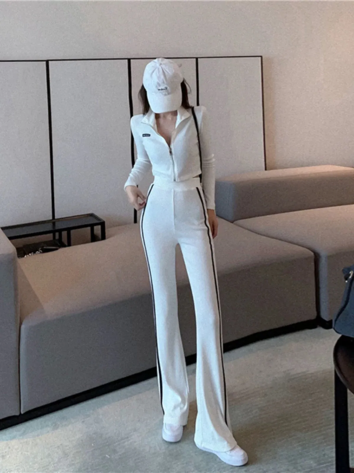 Fitness casual sports suit for women spring and autumn 2024 new fashion slim sweatshirt running two-piece trendy set