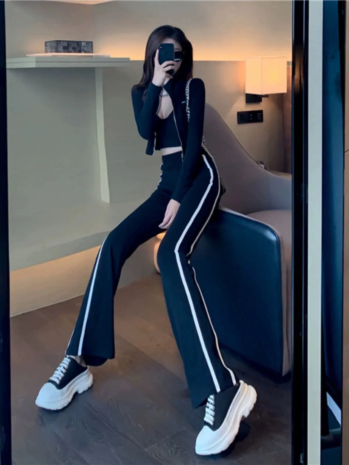 Fitness casual sports suit for women spring and autumn 2024 new fashion slim sweatshirt running two-piece trendy set