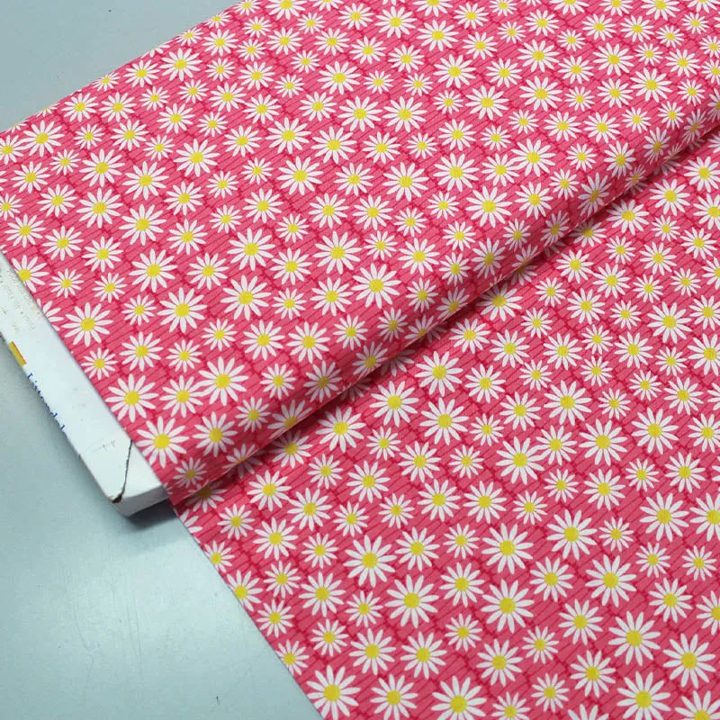 Patchwork and Quilting Cotton - Pink - Daisies