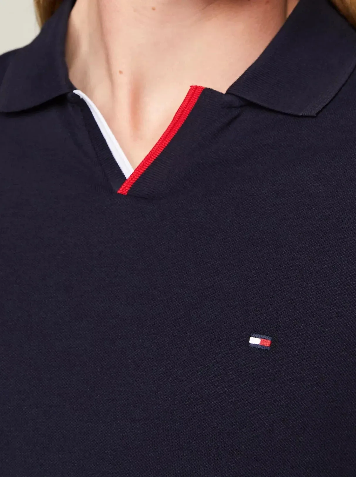 Polo Regular Fit Tommy Hilfiger V-COLLAR