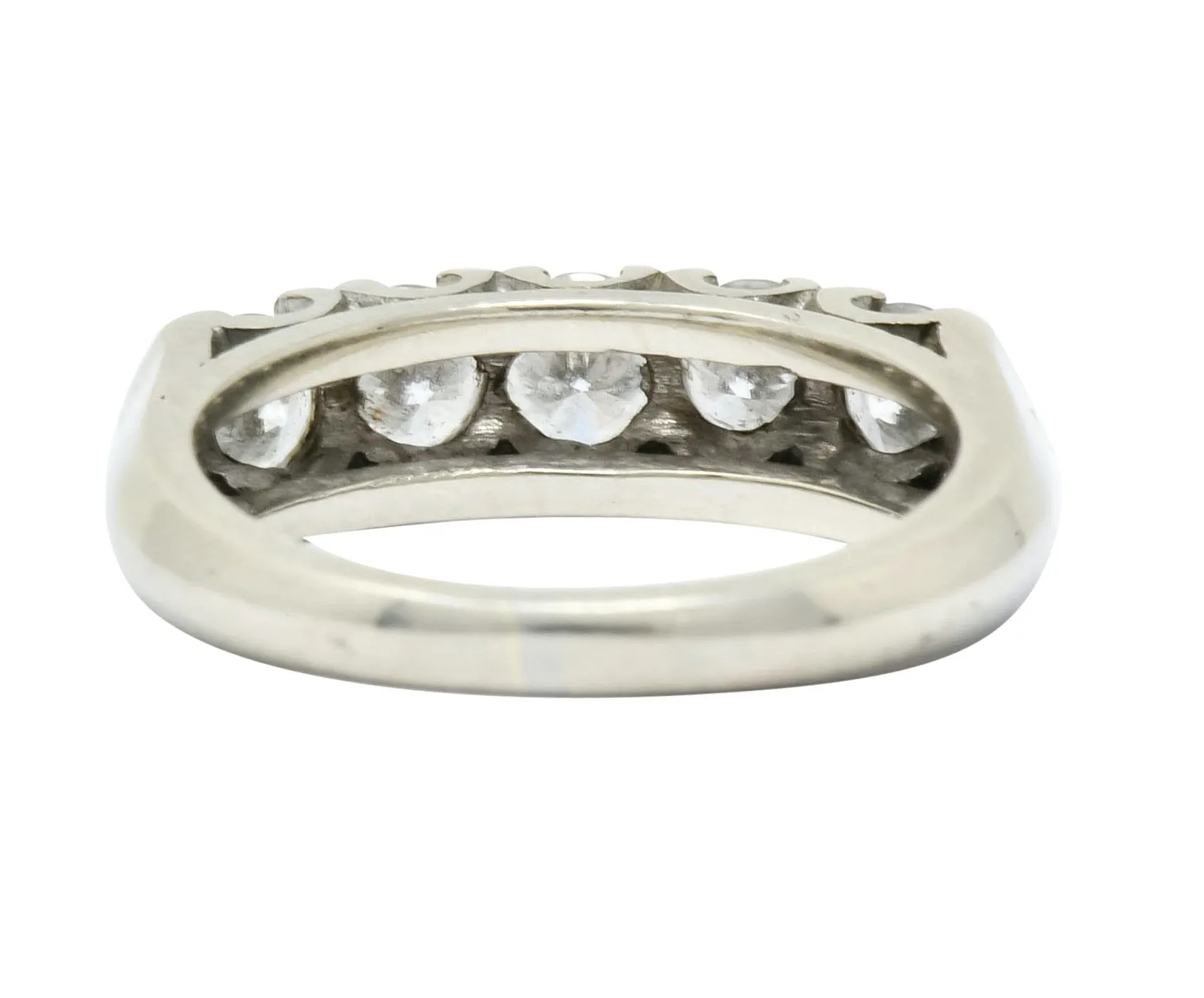 Retro 1.00 CTW Diamond 14 Karat White Gold Fishtail Band Ring