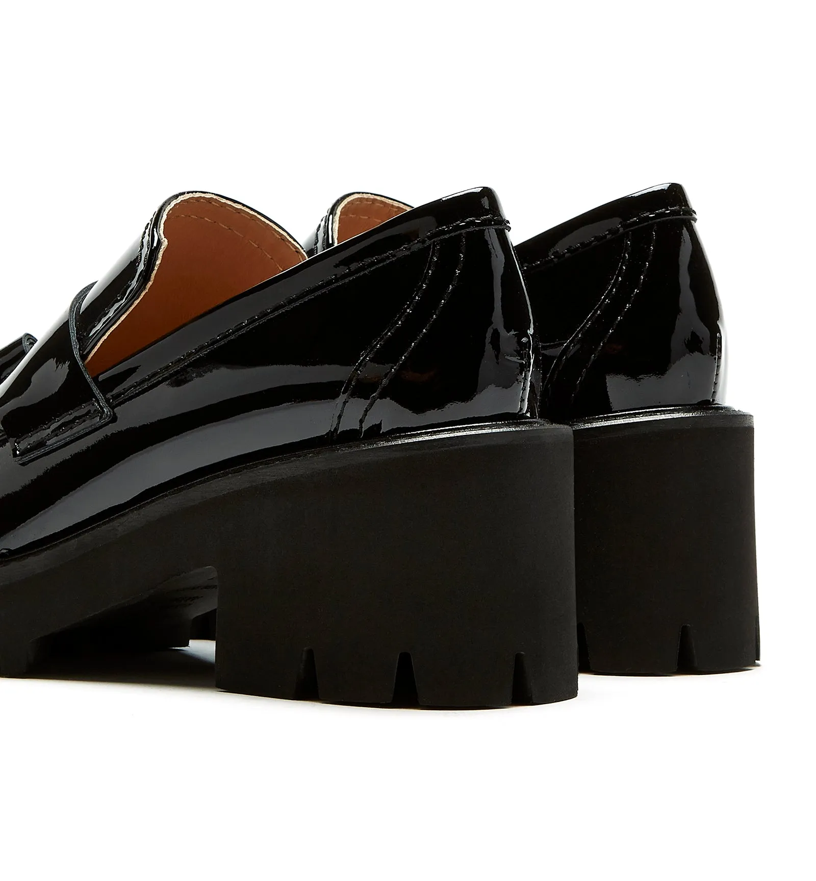 ROAMTASSLE PATENT LEATHER LOAFER