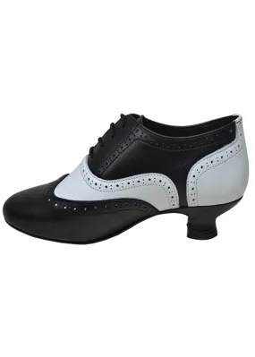 Steelground Bulgarian Leather 50's Brogue Pumps Black White